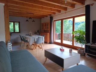 Maison nature et calme - 3 chambres - Vue montagne - 2