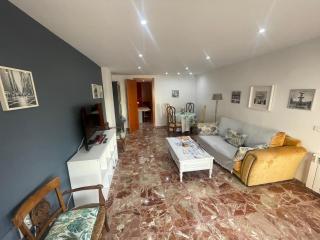 Piso muy amplio Casco Historico - 1