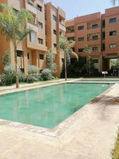 Ochre City apartment Balcony, Pool, Fiber Optic, Free Parking - Family ONLY - 2