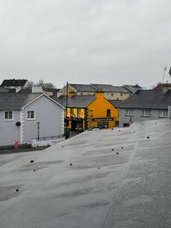 Carrick - Town Centre Apartment - 8