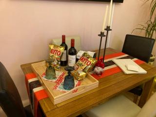 Mountroyal Victorian Self Catering Apartment 2 - 8