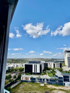 Stunning Apartment in Ellipse Waterfall Midrand - 2