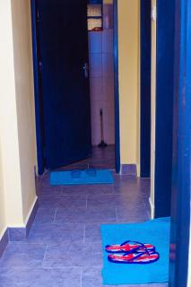 luxury apartments 3 bedroom house - 2