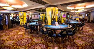 Casino & Hotel Royal - Česká Kubice - 1