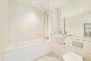 Stunning private bedroom in a high rise building - 2