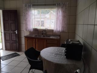 Ikhutseng Guesthouse - 7