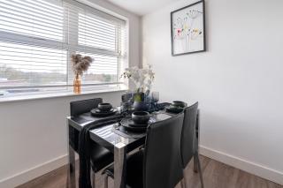 Modern Luxury 2 Bed, 2 Bath, City Centre Apartment - 1