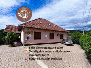 Vár-Liget Vendégház - 0