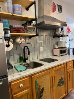 Stunning Little Havana Suites Close to airport, Calle Ocho, Brickell, Wynwood and the Beaches - Free Parking - 8