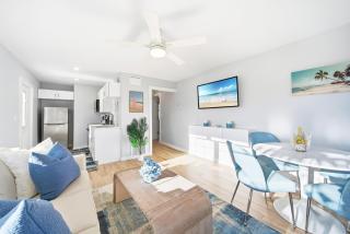 Siesta Key, Heated Pool, Dock on Lagoon, Turtle Beach 1 mile and Crescent Beach 2 miles, 1bdr - 9