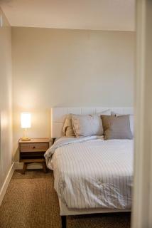 Prime 9th & 9th townhouse apt near U, Downtown, Sugarhouse - 1