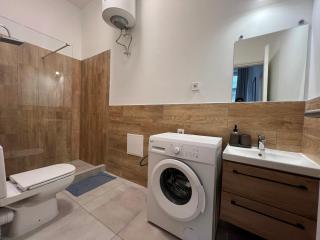 Summer 5 Apartment- 2 Bedrooms-AC - 8