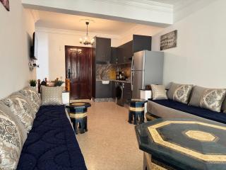1 Minute from Beach, Sea View Apartment in Tangier city centre - 6