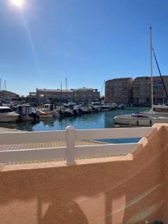 Appartement Vue Port & Parking Privé - 5 min Plage - 0