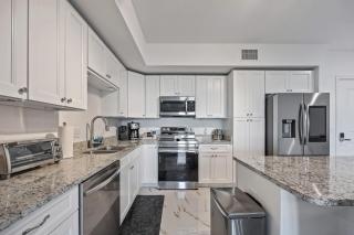 River Fly-In 3BR Luxury Condo w Resort Amenities - 8