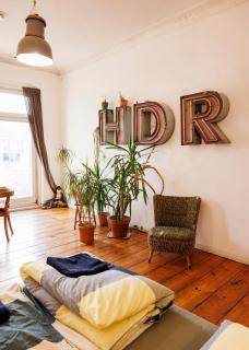 Central Cozy Wooden Home - Office I Female Only - 6