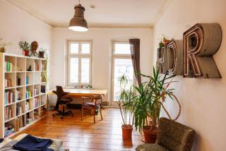 Central Cozy Wooden Home - Office I Female Only - 4