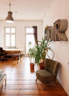 Central Cozy Wooden Home - Office I Female Only - 3