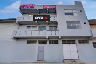 Hotel O V K Guest House - 0