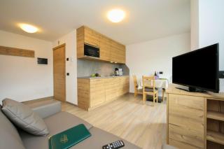 Derby Apartments - 8