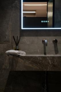 Lux Suites Athens - 3