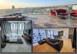 Sky High 15 - Luxury Penthouse with Panoramic View - 0