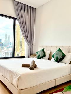 modern Suites Lucentia residence Luxurious Home - 1