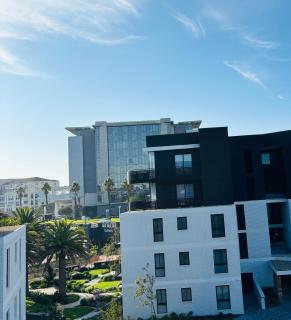 ZALS Luxury Accommodation-One bed-Cape Town - 3
