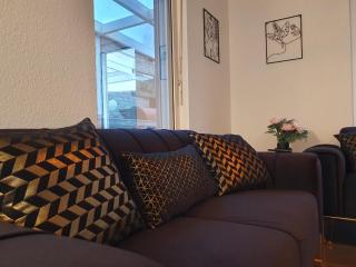 Karlsruhe Holiday & Business Home 3-Bedroom House - Karlsruhe - 9