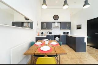 Central Leeds 2 Bed Apartment Sleeps 6 - Leeds - 4
