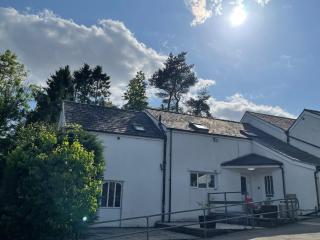 Farm House, Hirwaun Brecon Beacons with Games Barn - Aberdare - 5