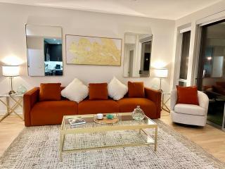 5 Star Location with City Views 2BD 2BA with King Beds - 7