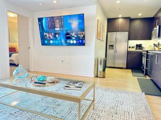 5 Star Location with City Views 2BD 2BA with King Beds - 1