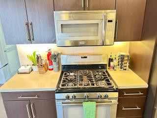 5 Star Location with Open City Views 2BD 2BA with King Beds - 6