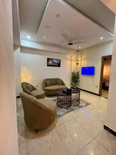 Luxury 1-Bedroom Apartment - 5