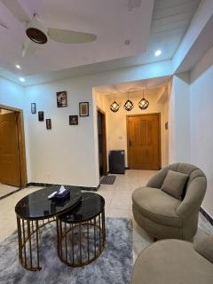 Luxury 1-Bedroom Apartment - 4