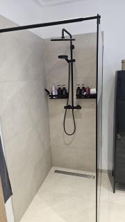 Chic & Comfortable Newly Renovated 2-Bedroom Flat - 1