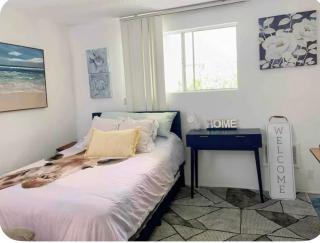 Cozy Beach Haven - 4