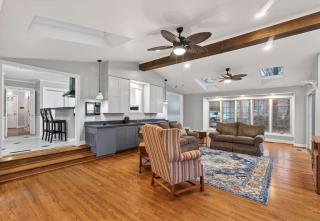 Lakefront Haven - Sunroom, Deck, Near Hospital - 2