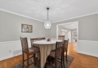 Lakefront Haven - Sunroom, Deck, Near Hospital - 8