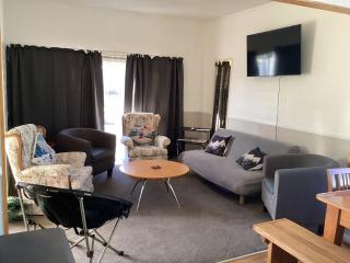 Funski Lodge sleeps 10 Where Adventure Begins - 5