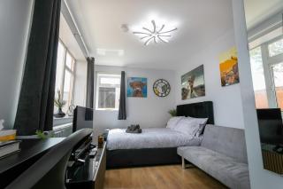The Ashcroft - Stylish Luxury Studio near City Centre - Free Parking - 4