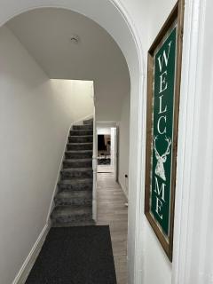 Cosy Six Bedroom house in Bedford Town - 7