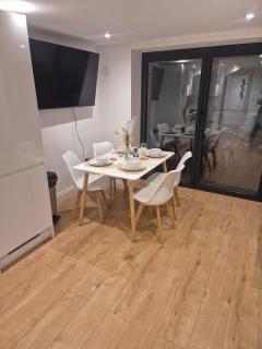 2Bed Ground Floor Apartment With Private Garden - Londres - 4