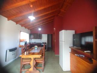 cabaña refugio junto al cerro - 2