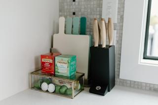 Sunny and Modern Nelson Retreat with Designer Kitchen - 5