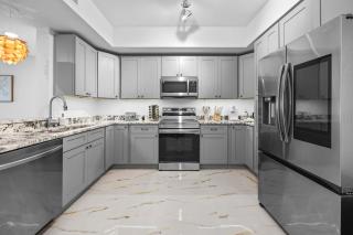 RIVER FLY IN The Merritt Launchpad Lookout View RFI-806 - 3