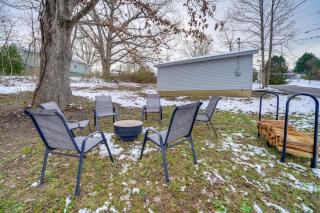 Walk to Dtwn Fayetteville Family Home with Fire Pit - 9