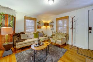 Walk to Dtwn Fayetteville Family Home with Fire Pit - 5