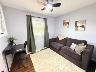 Gambrills Modern Retreat near Annapolis & Ft Meade - 5